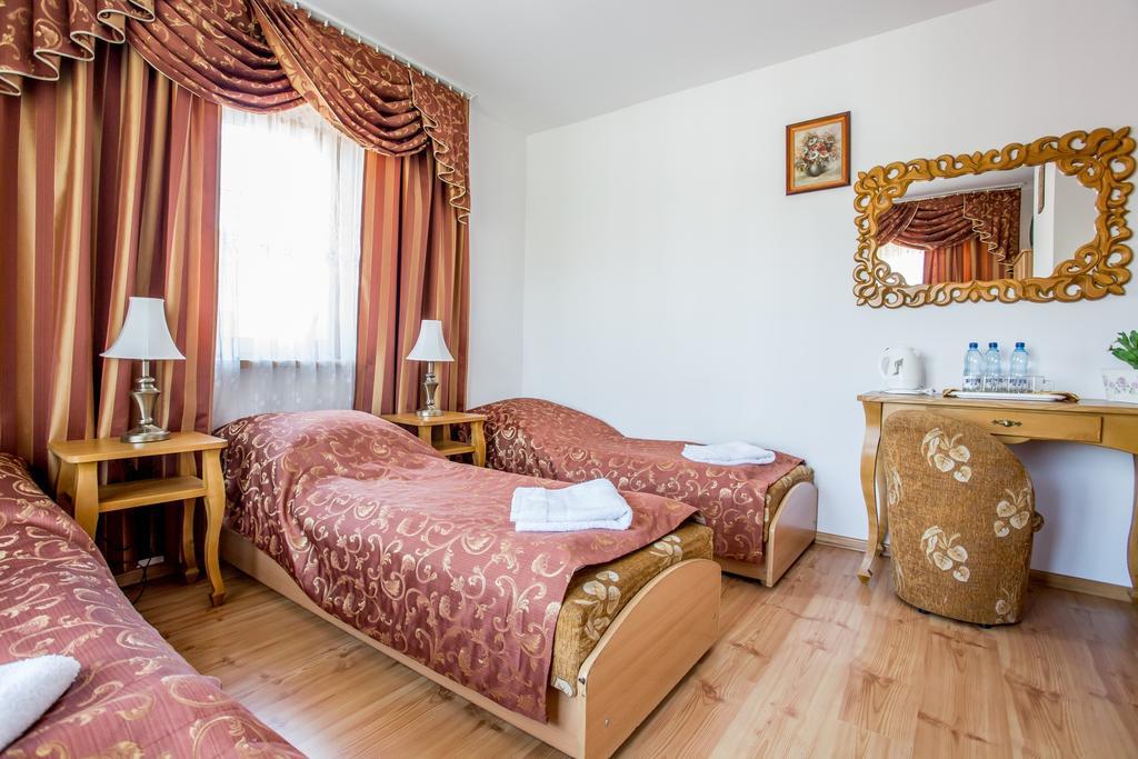 Pod Modrzewiami Hotel Zakopane Kamer foto